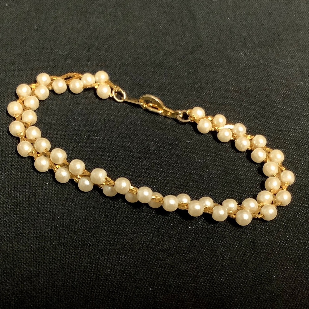 Vintage Faux Pearl Bracelet